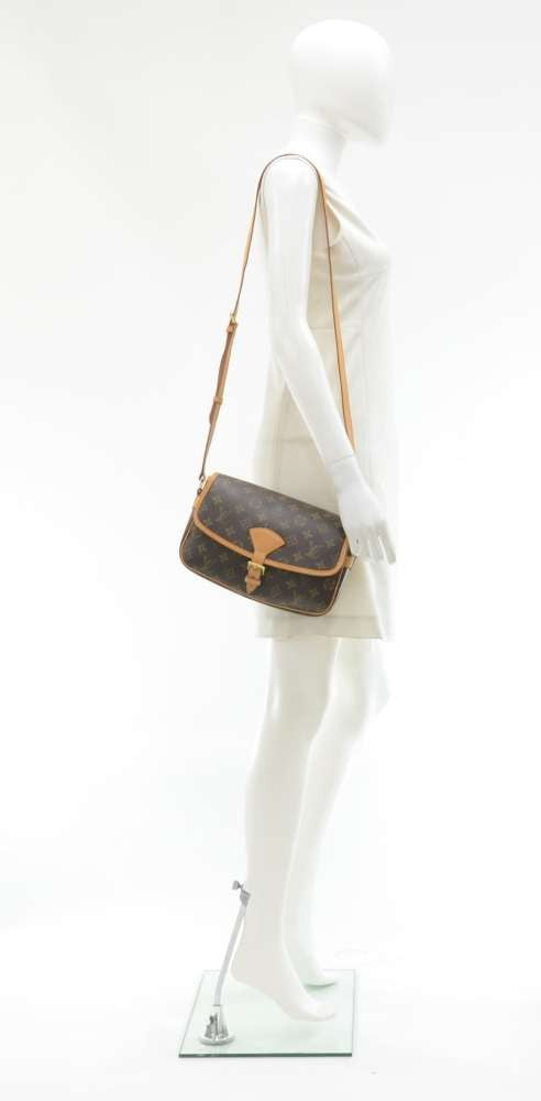 Louis Vuitto Sologne Monogram Canvas Shoulder Bag