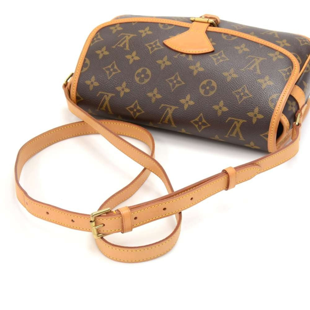 Louis Vuitto Sologne Monogram Canvas Shoulder Bag