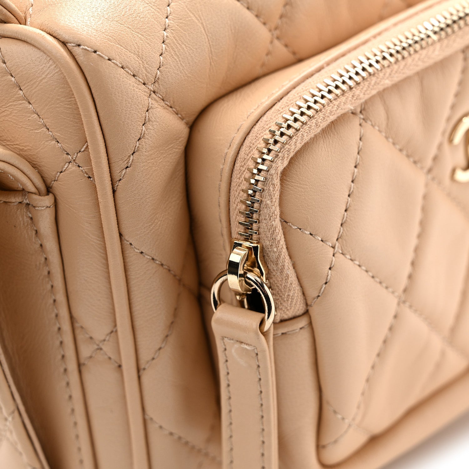Shiny Crumpled Lambskin Quilted Small Preppy Pocket Camera Case Beige