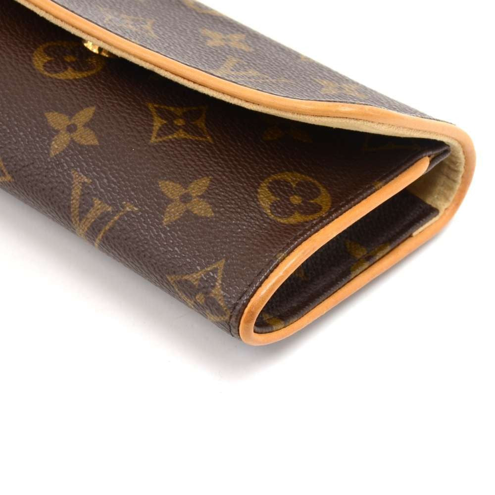 Louis Vuitto Pochette Twin PM Monogram Canvas Shoulder Bag