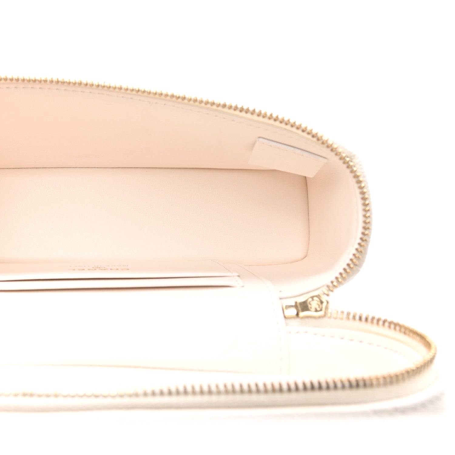 Caviar Quilted Top Handle Slim Vanity With Chain White