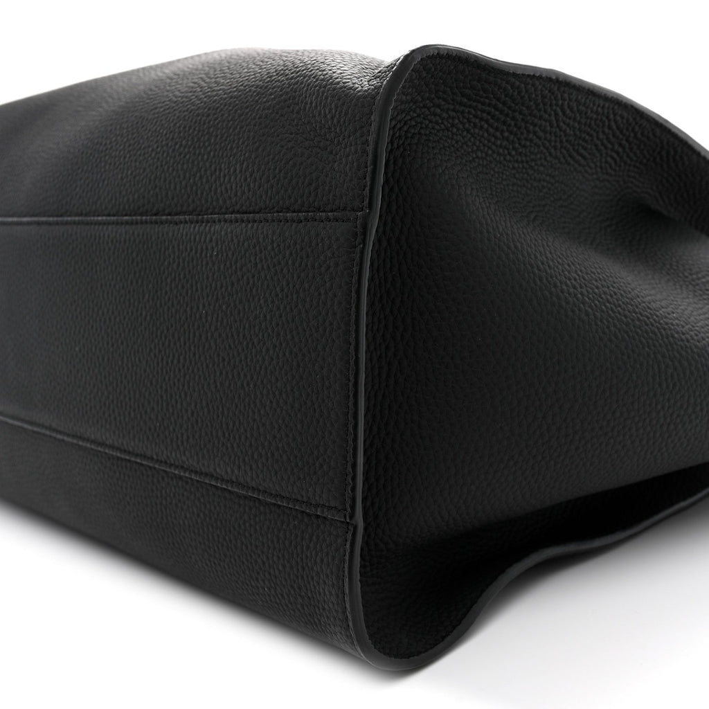 Matte Grained Calfskin Marlo 17 Black