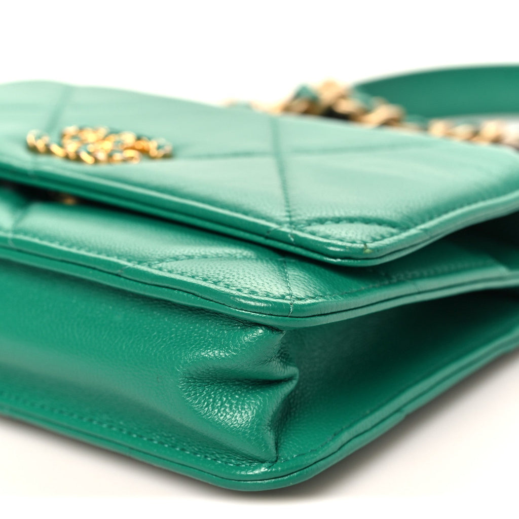 Lambskin Quilted Chanel 19 Wallet On Chain WOC Green