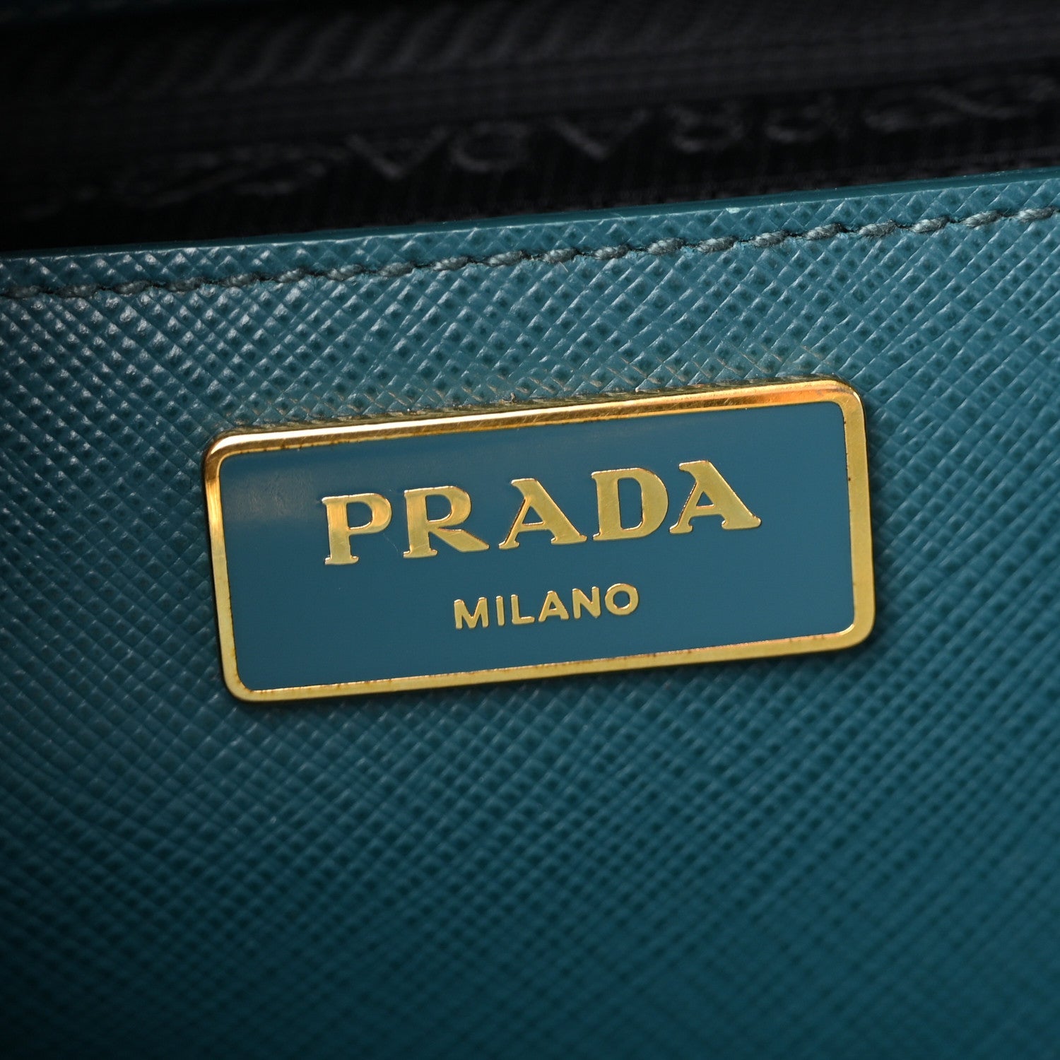 Saffiano Medium Galleria Double Zip Tote Ottanio