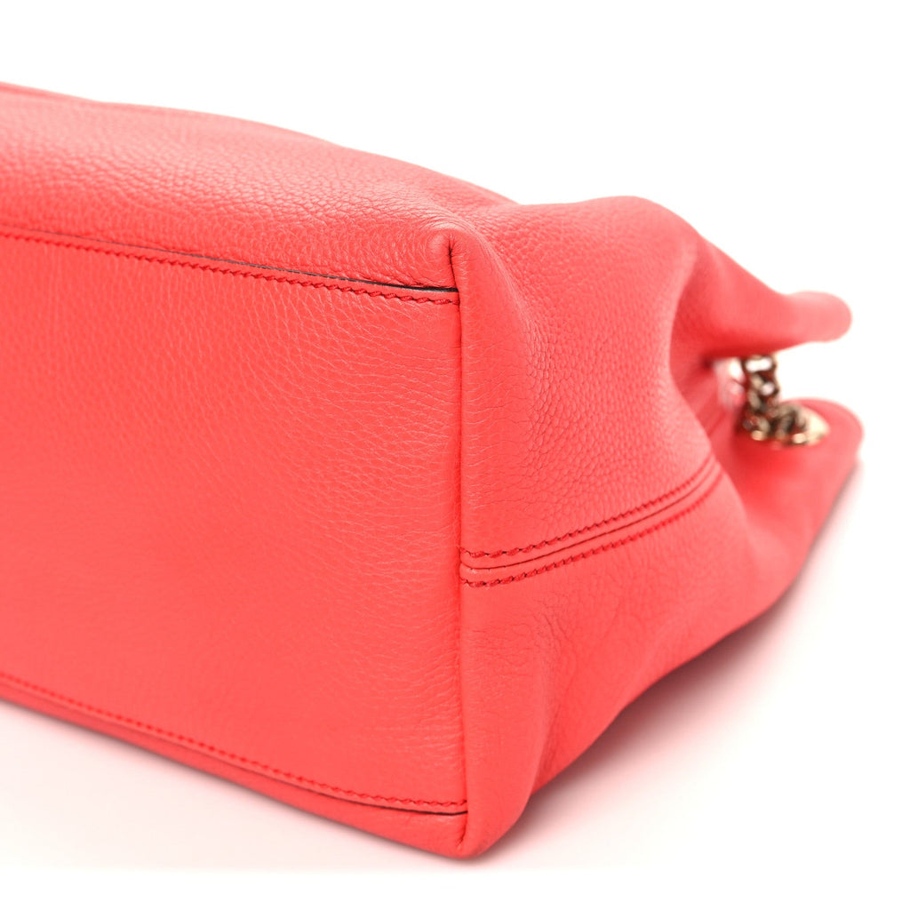 Pebbled Calfskin Medium Soho Chain Shoulder Bag Begonia Pink