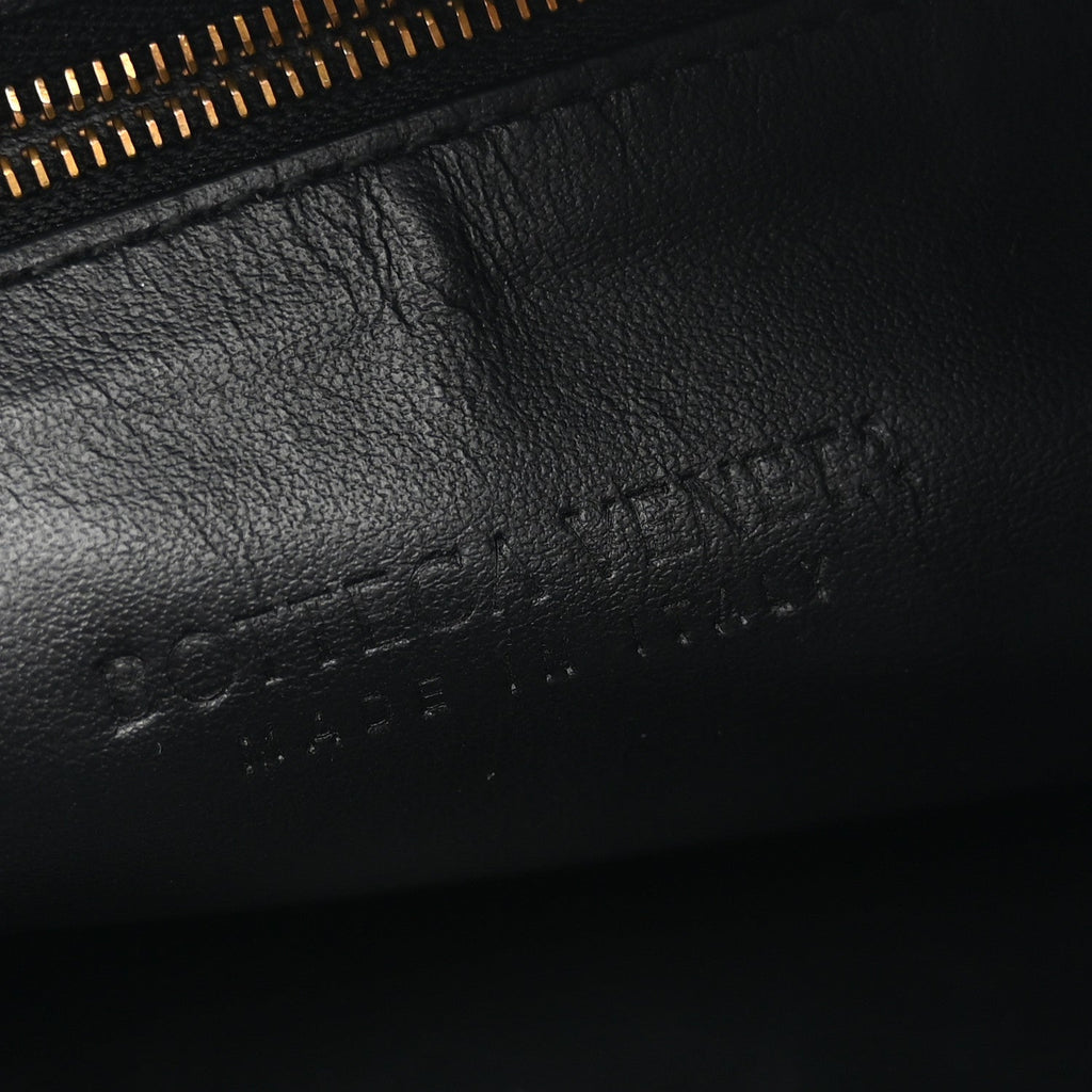 Calfskin Intrecciato Small Hop Black