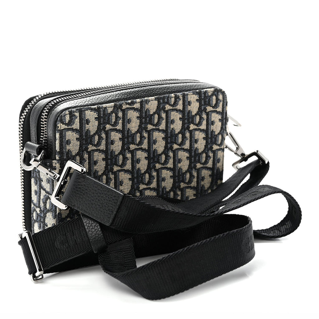 Oblique Messenger Pouch Black