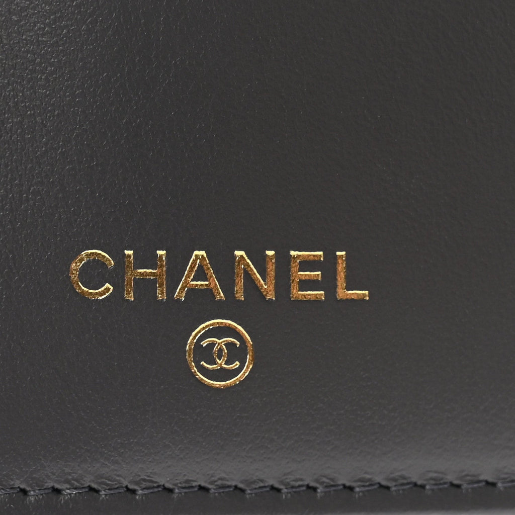 Caviar Quilted Medium Flap Wallet Grey