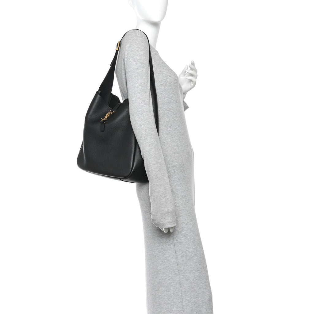 Supple Calfskin Large Le 5 A 7 Soft Hobo  Black