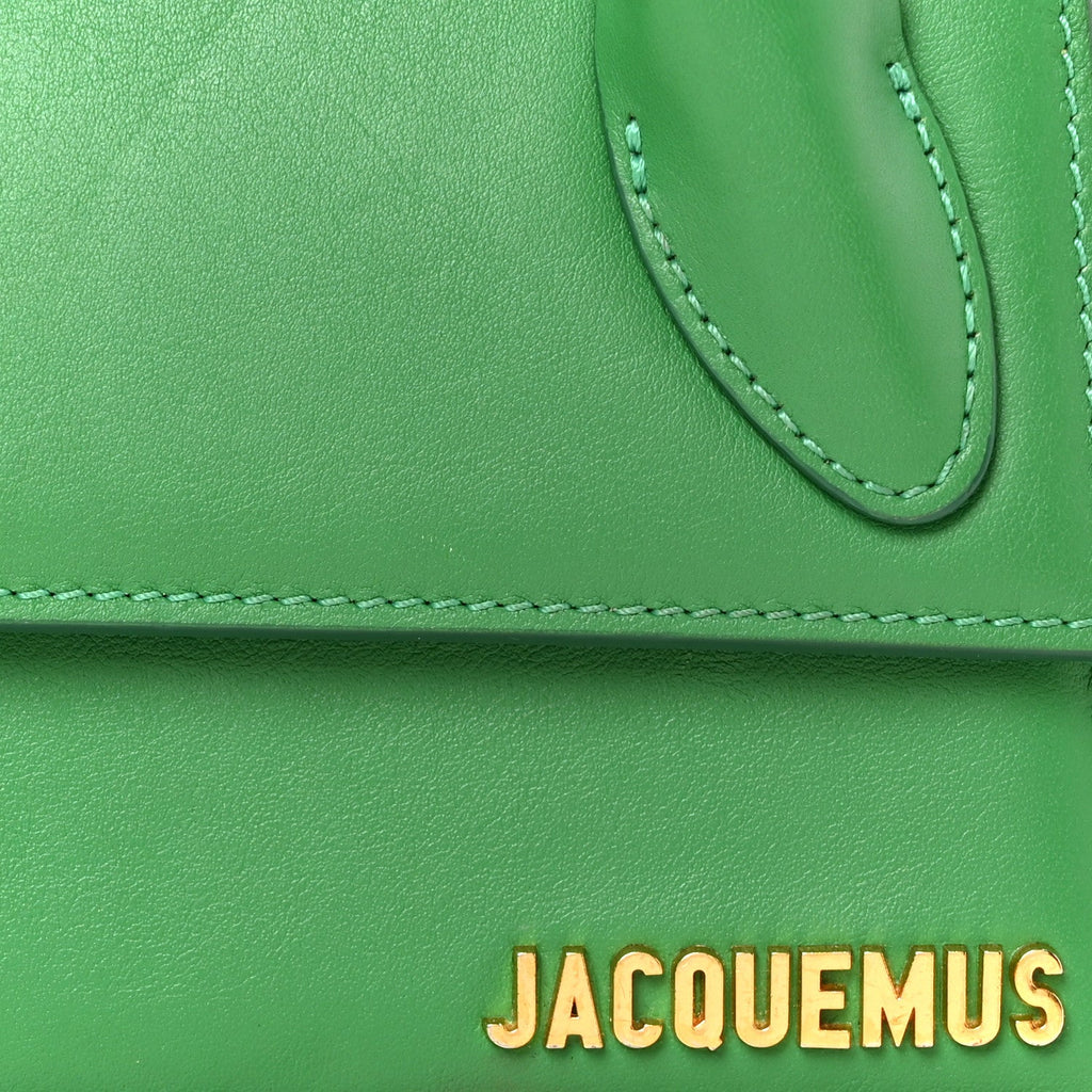 Smooth Calfskin Le Chiquito Long Green
