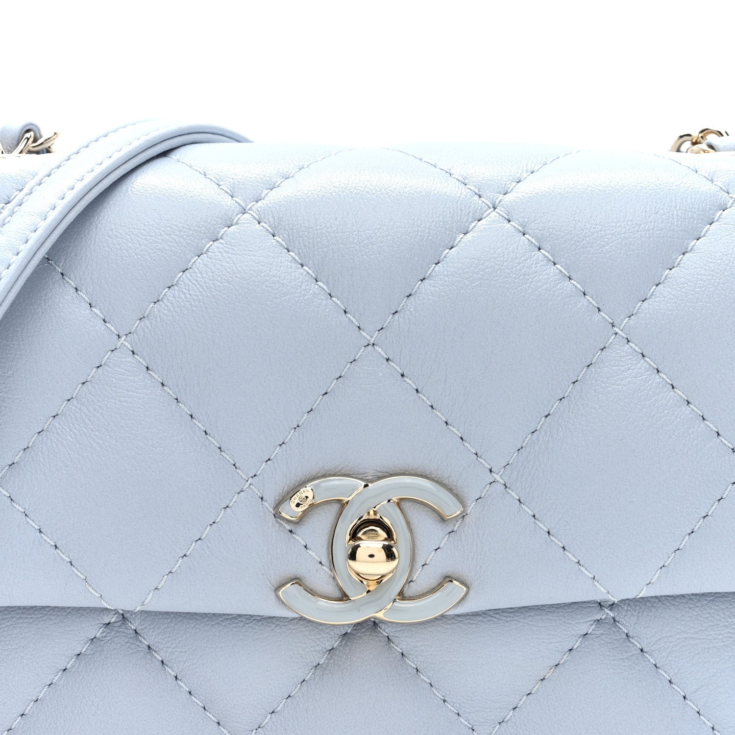 Lambskin Quilted Chain Around Flap Light Grey