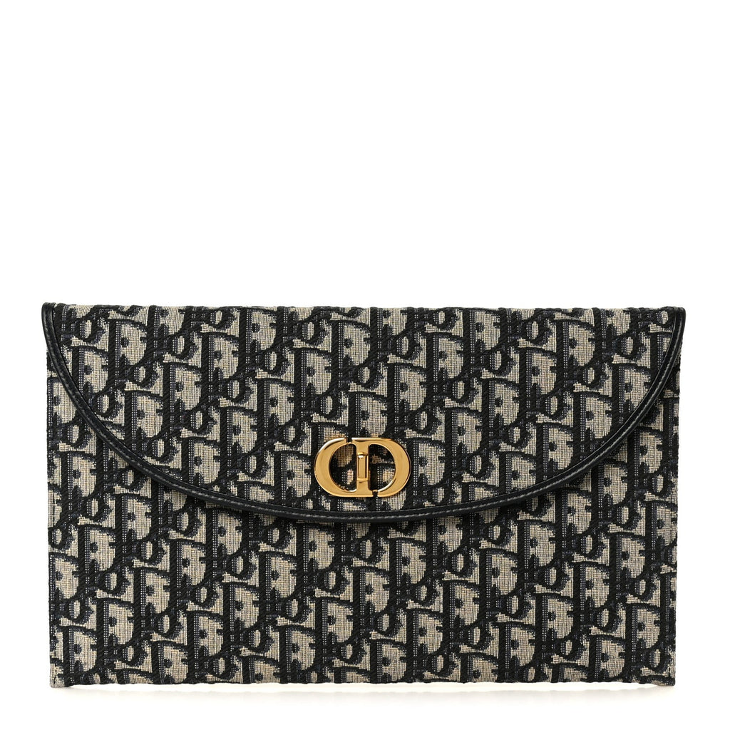 Oblique 30 Montaigne Avenue Pouch With Flap Blue