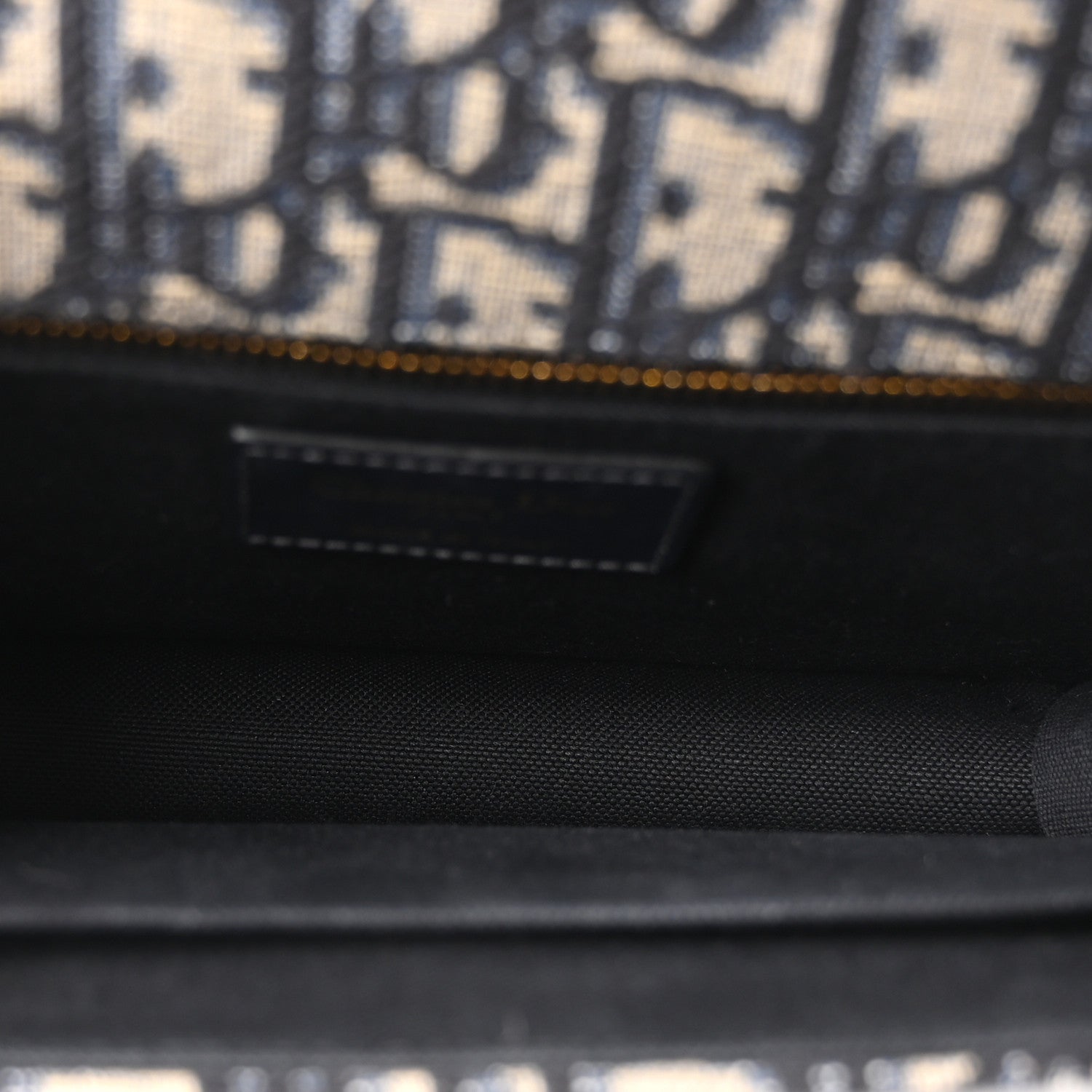 Oblique 30 Montaigne Flap Bag Blue