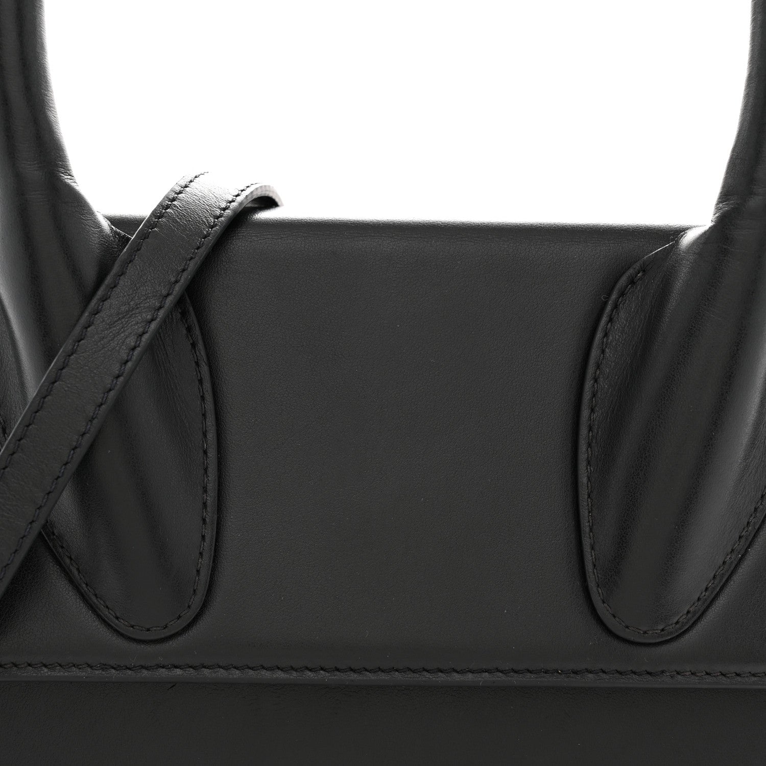Smooth Calfskin Le Grand Chiquito Black