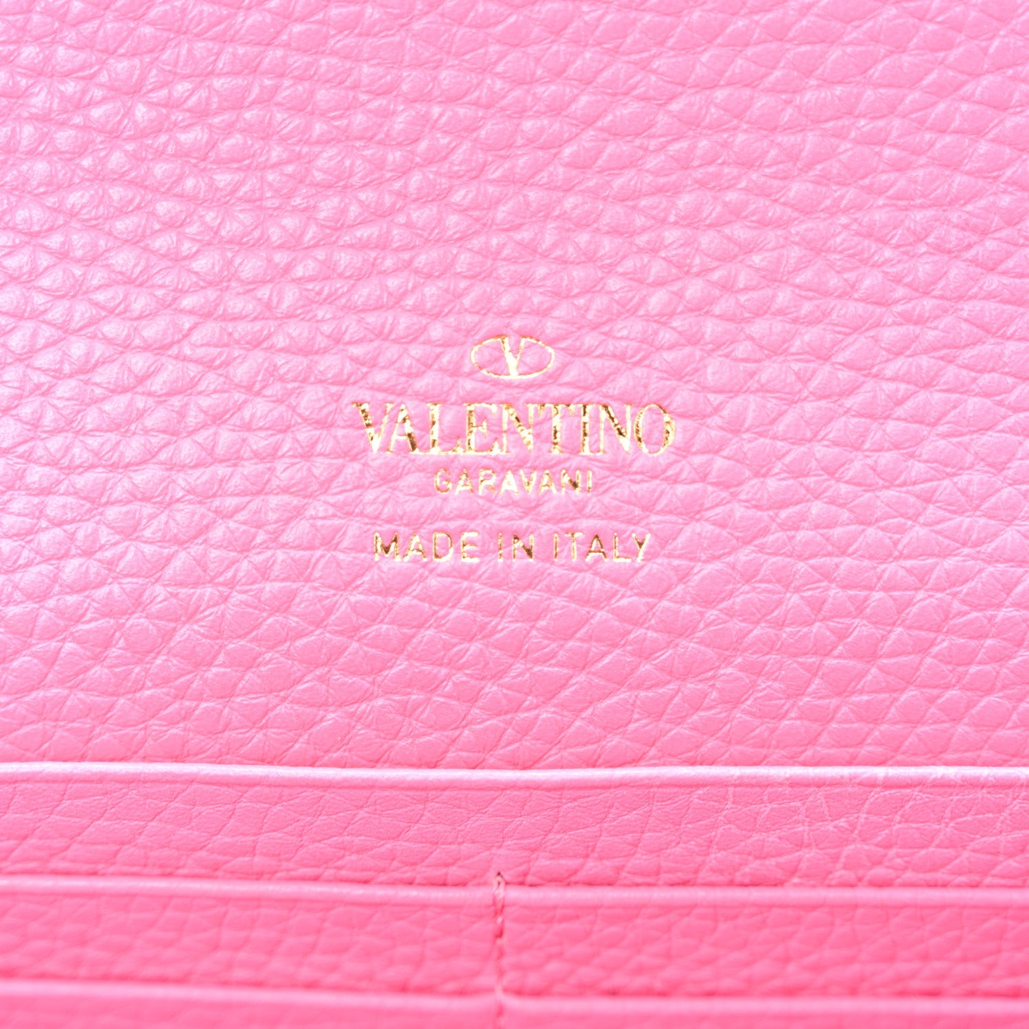 Pebbled Calfskin Rockstud Flip Lock Wallet On Chain Feminine Pink