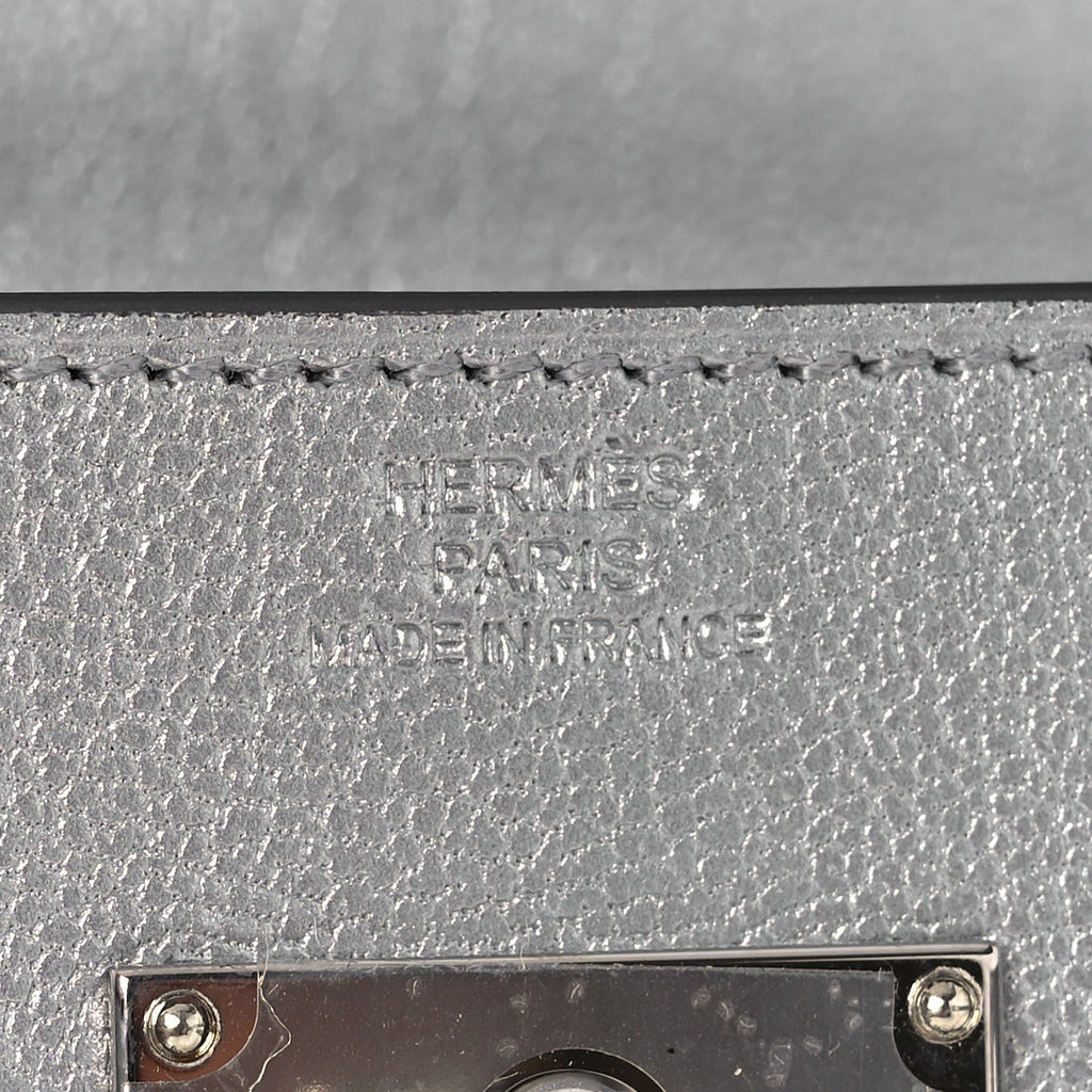 Metallic Chevre Chamkilight Kelly Wallet To Go Argent