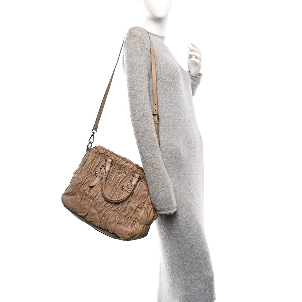 Nappa Gaufre Shopping Satchel Visone