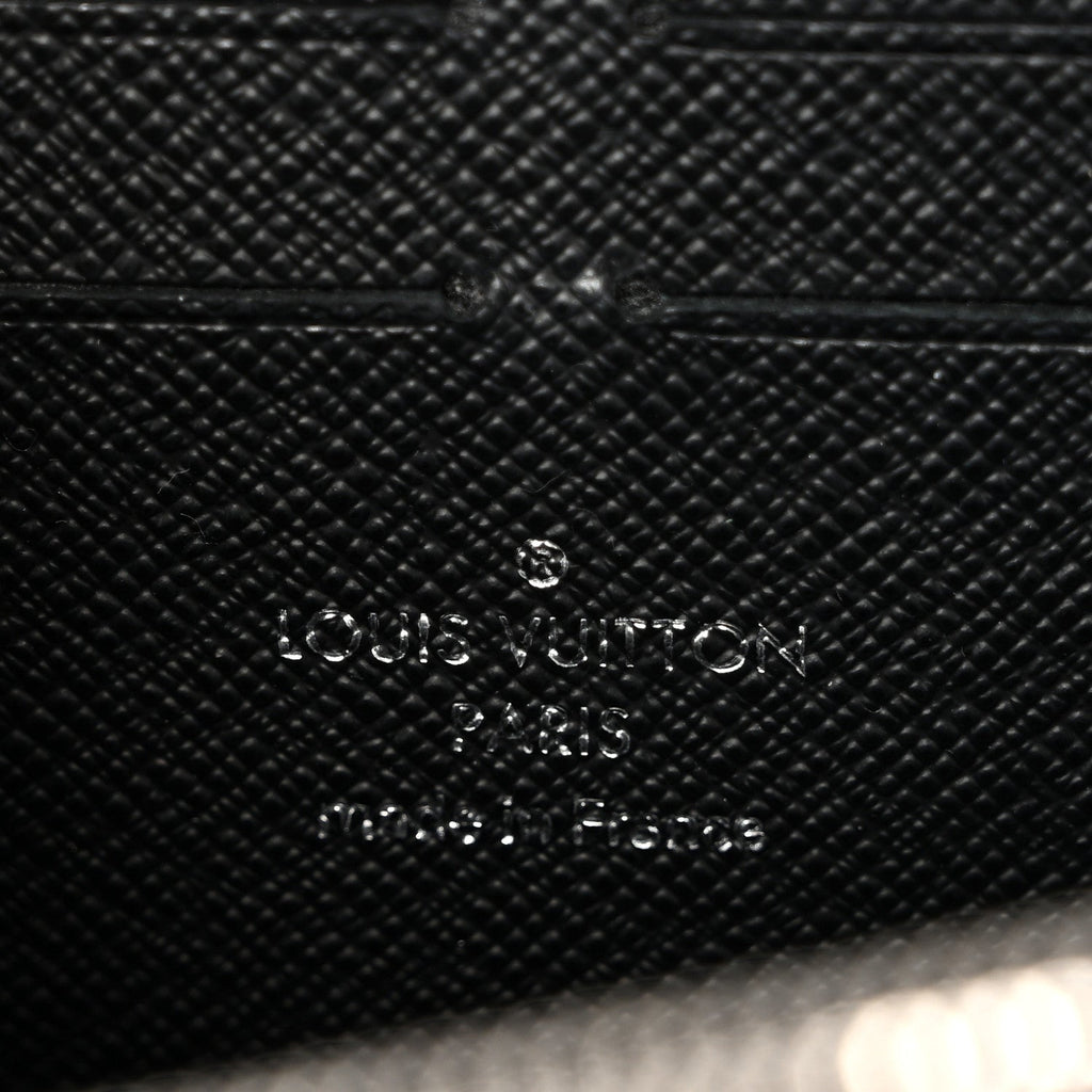 Epi Twist Chain Wallet Black