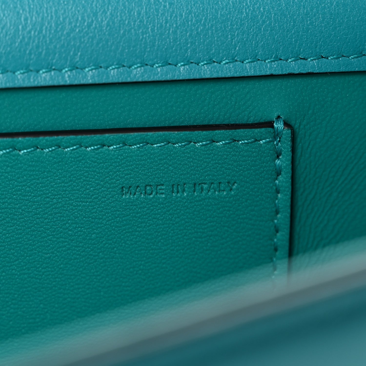 Calfskin Vlogo Loco Shoulder Bag Marine Green