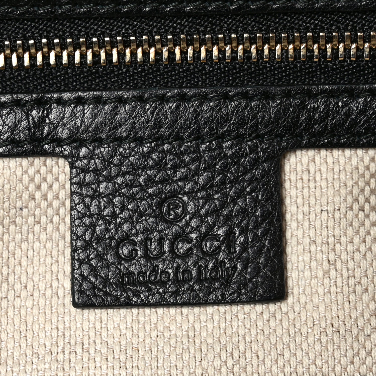 Pebbled Calfskin Medium Soho Hobo Black