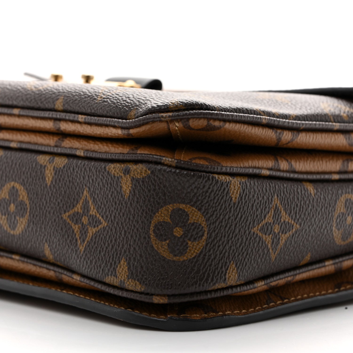 Reverse Monogram Pochette Metis