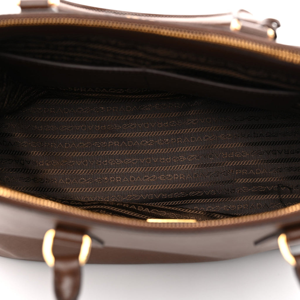 Saffiano Lux Large Galleria Double Zip Tote Cacao