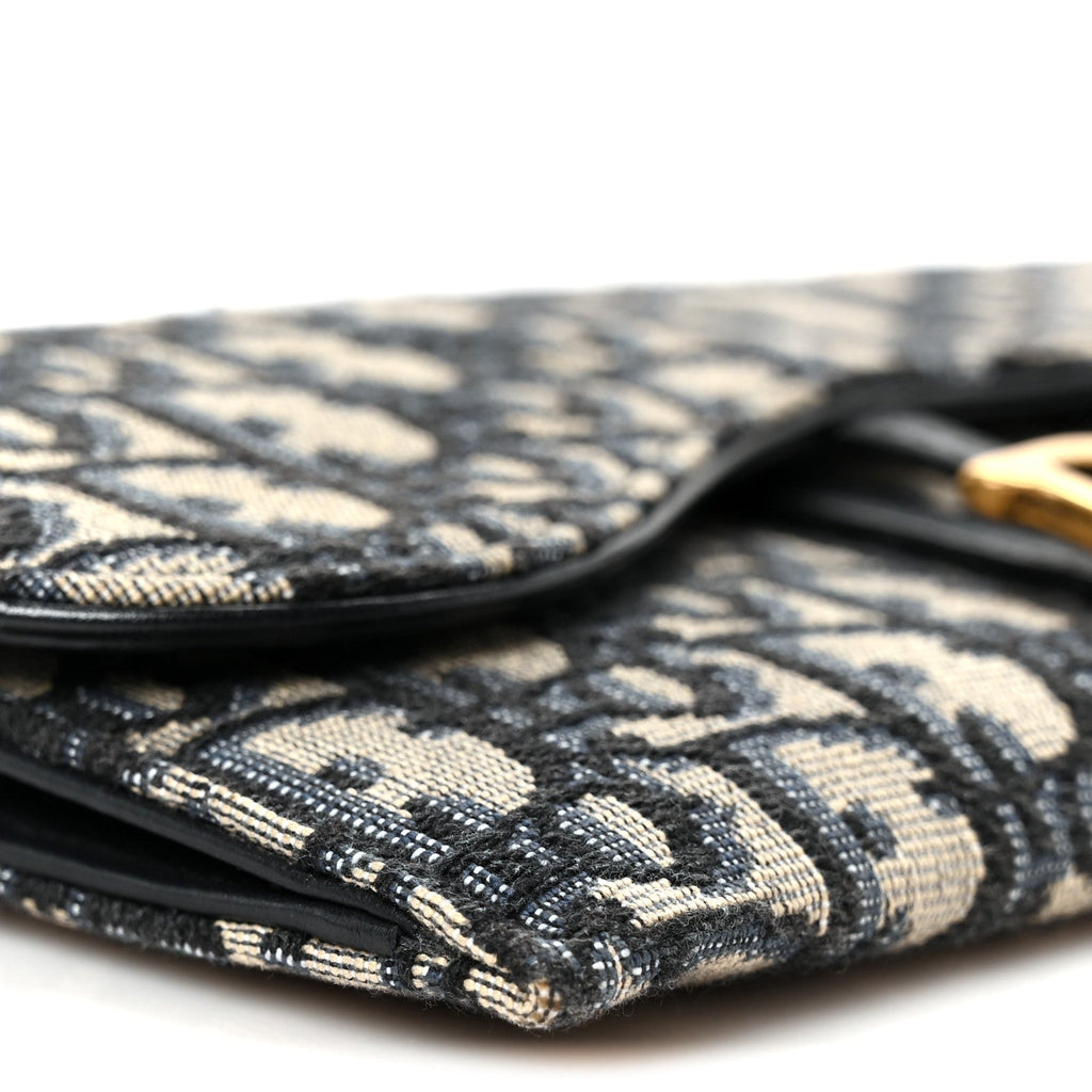 Oblique Saddle Chain Long Wallet Blue
