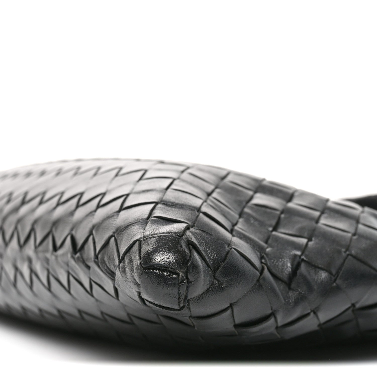 Calfskin Intrecciato Small Hop Black