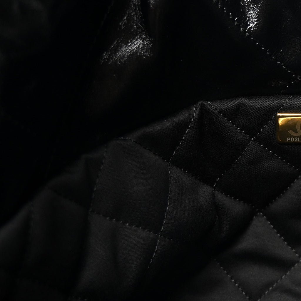 Shiny Calfskin Quilted Chanel 22 Black