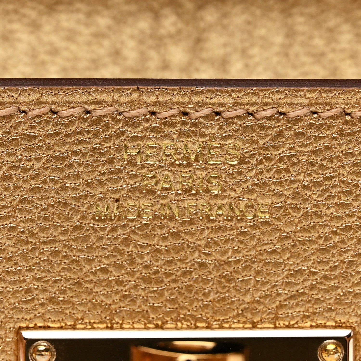 Metallic Chevre Chamkilight Kelly Wallet To Go Dore