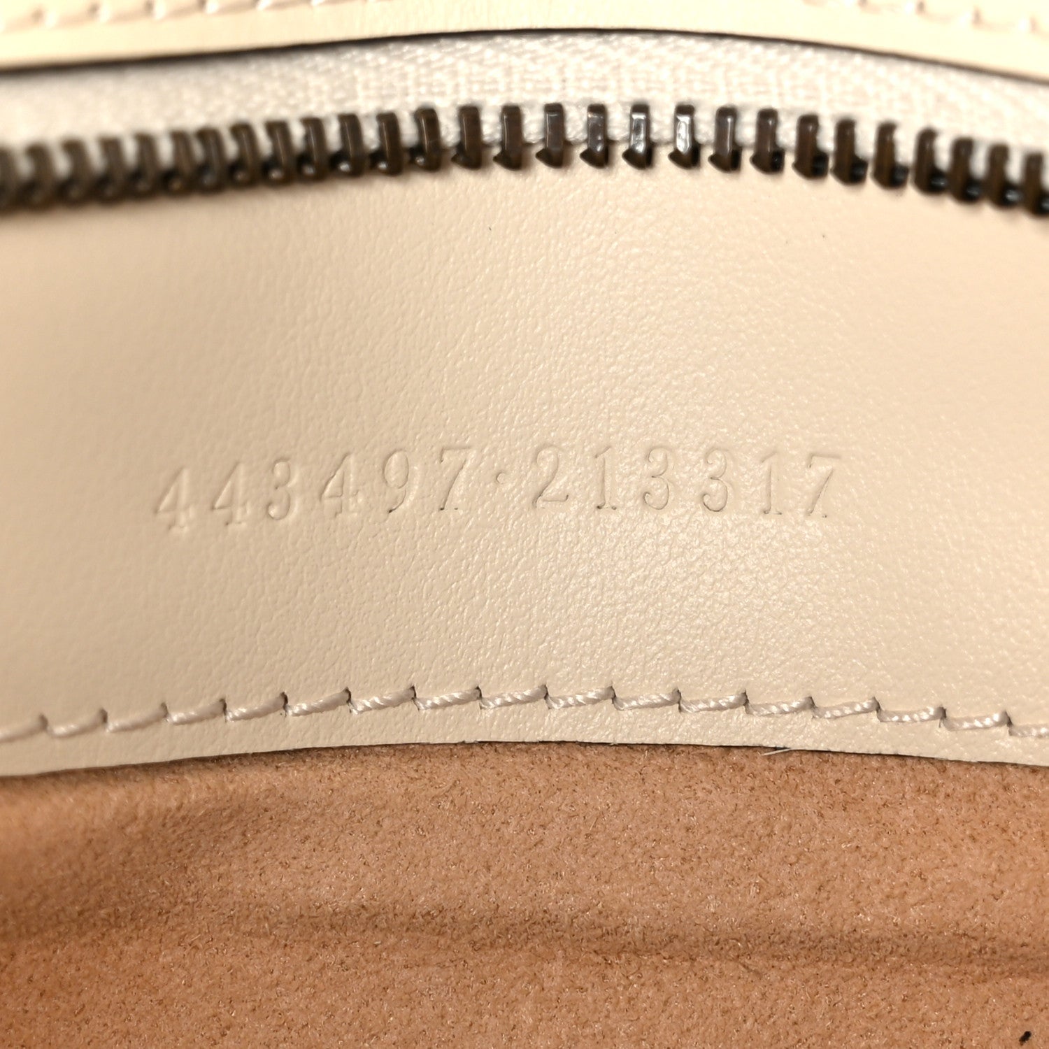 Calfskin Matelasse Small GG Marmont Shoulder Bag White