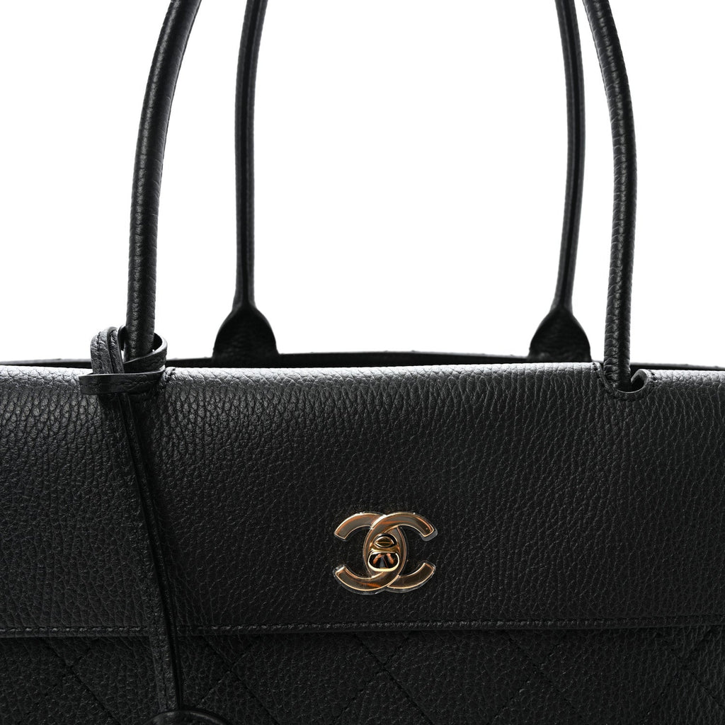 Grained Calfskin Stitched Urban Essentials Large Shopping Bag Black