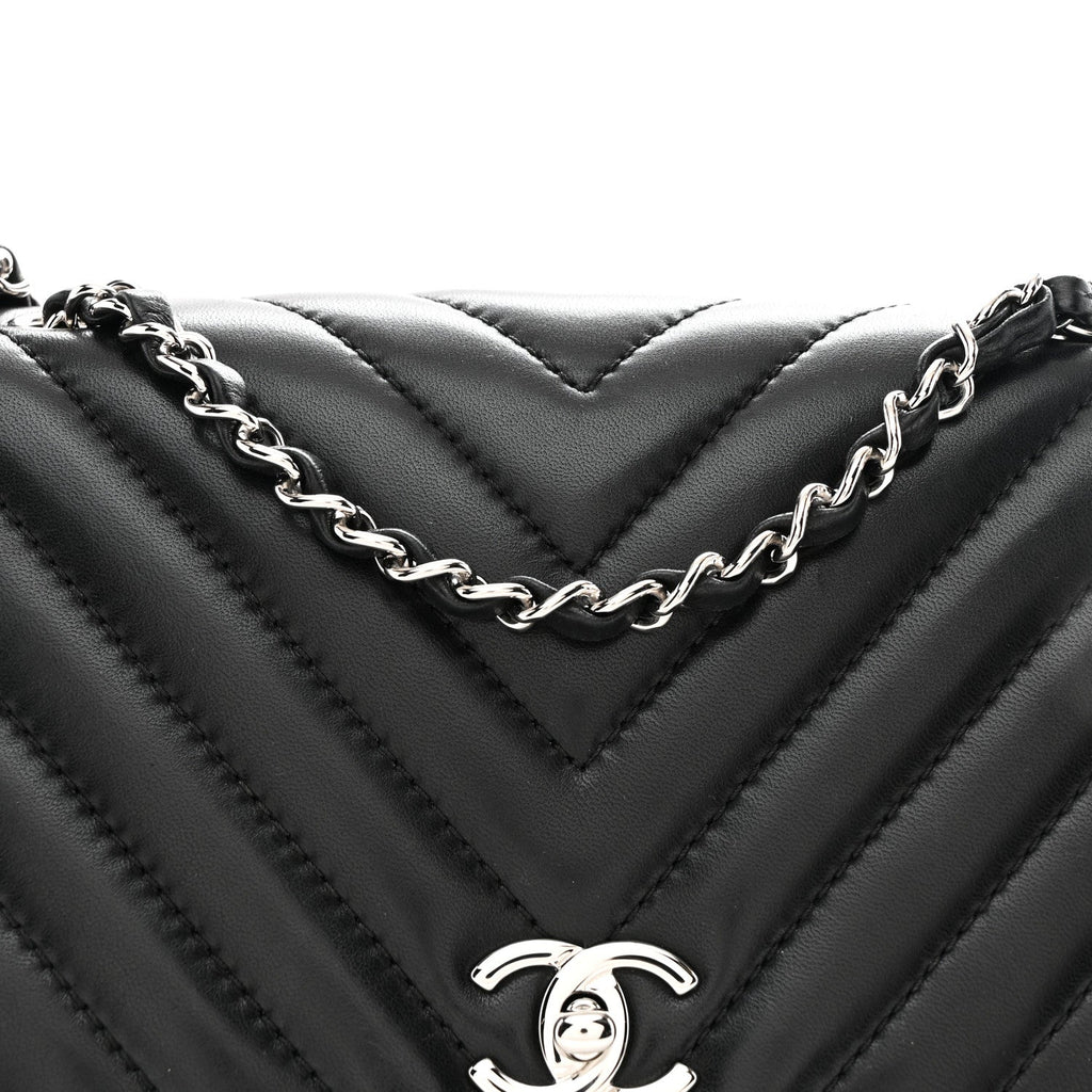 Lambskin Surpique Chevron Medium Single Flap Black