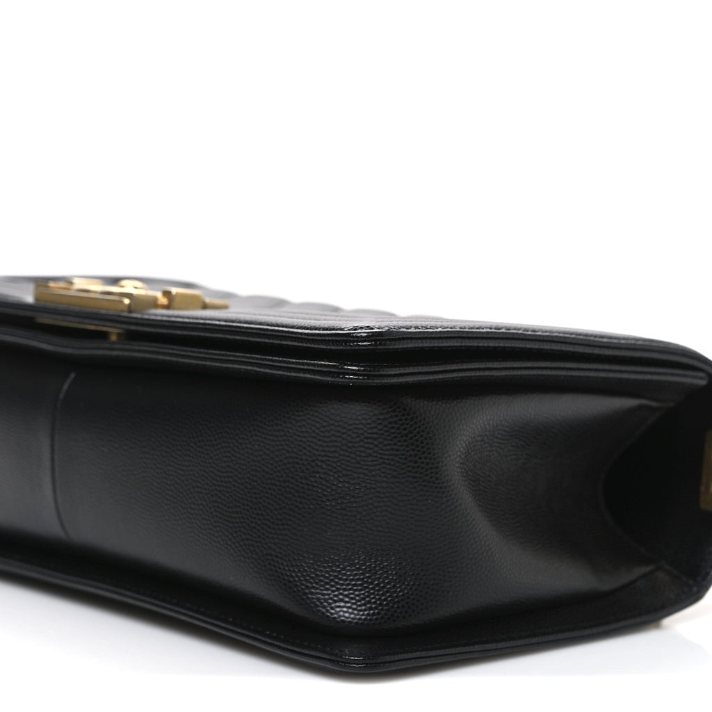 Caviar Quilted Medium Boy Flap Black