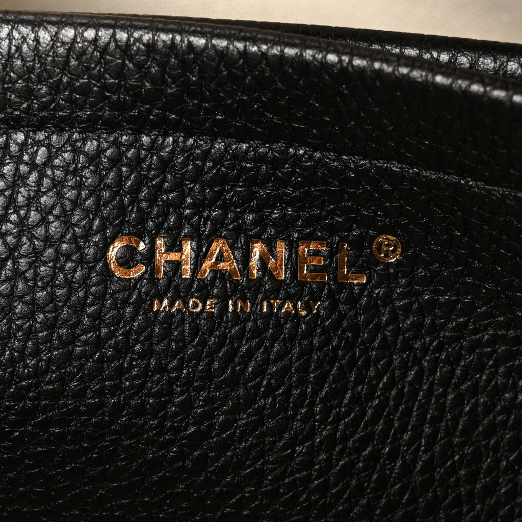 Grained Calfskin Stitched Urban Essentials Small Shopping Bag Black