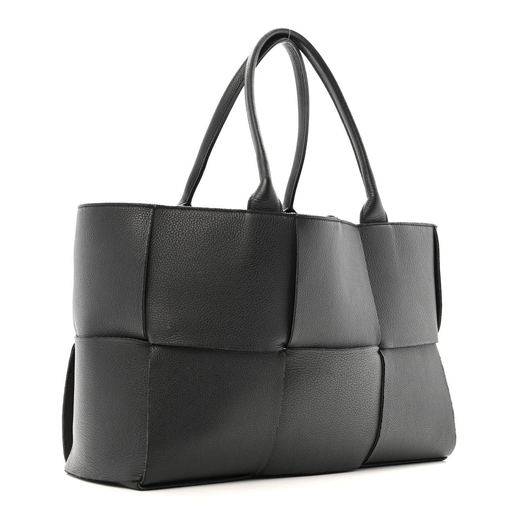 Grained Calfskin Maxi Intrecciato Arco Black