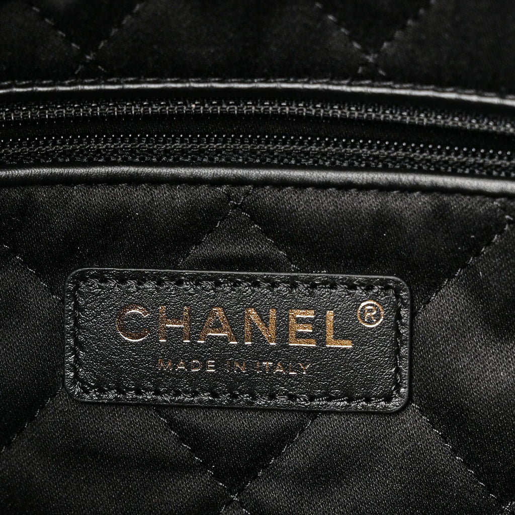 Shiny Calfskin Quilted Small Chanel 22 Black