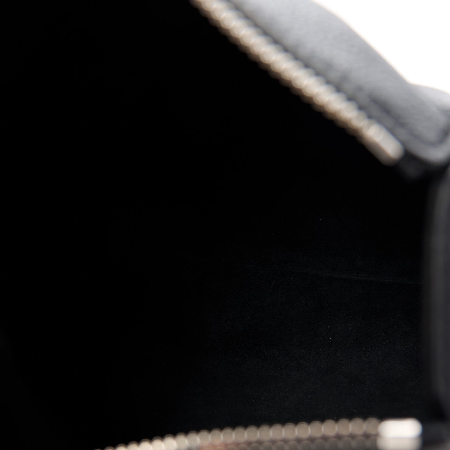 Grained Calfskin Side Trunk MM Black