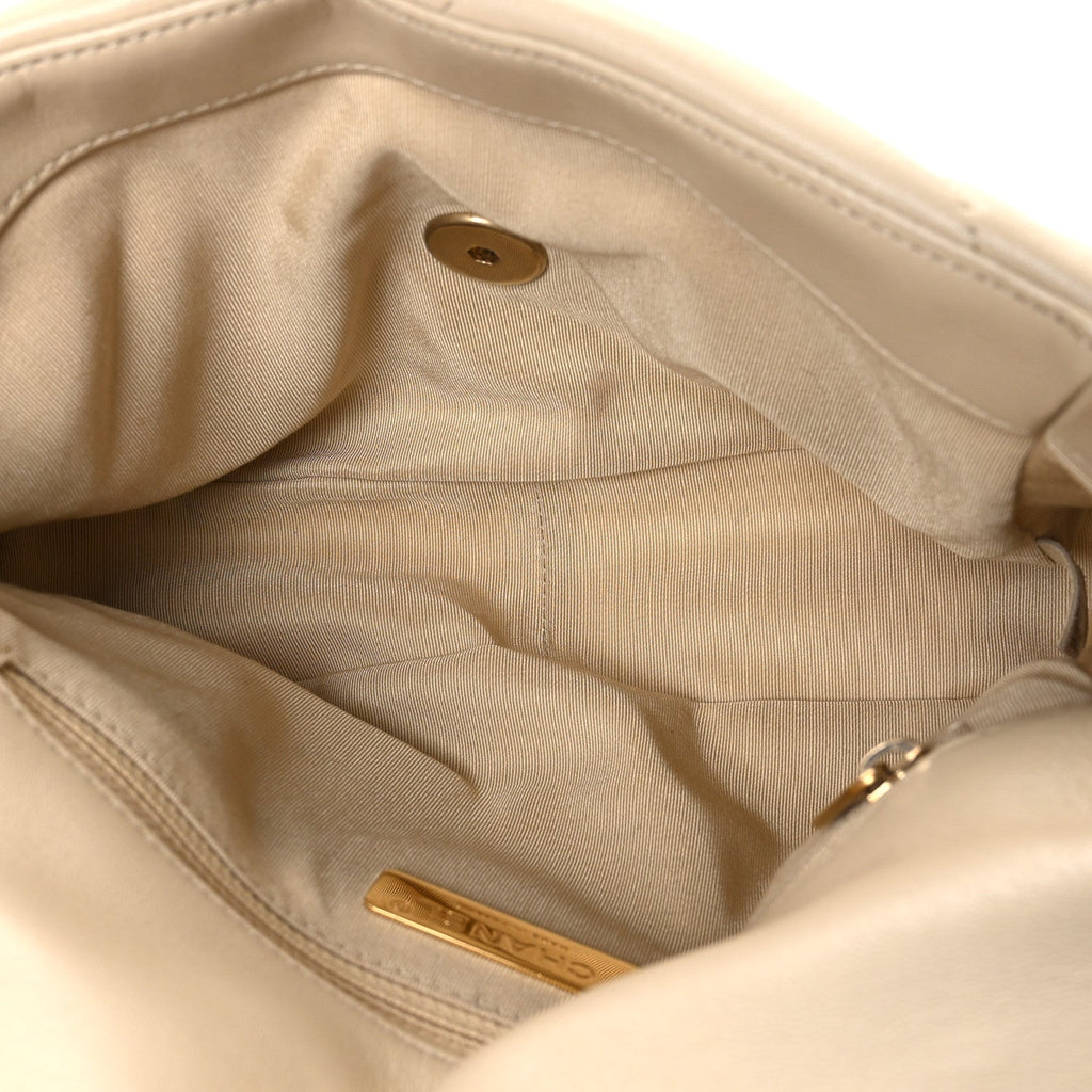 Lambskin Quilted Medium Chanel 19 Flap White White