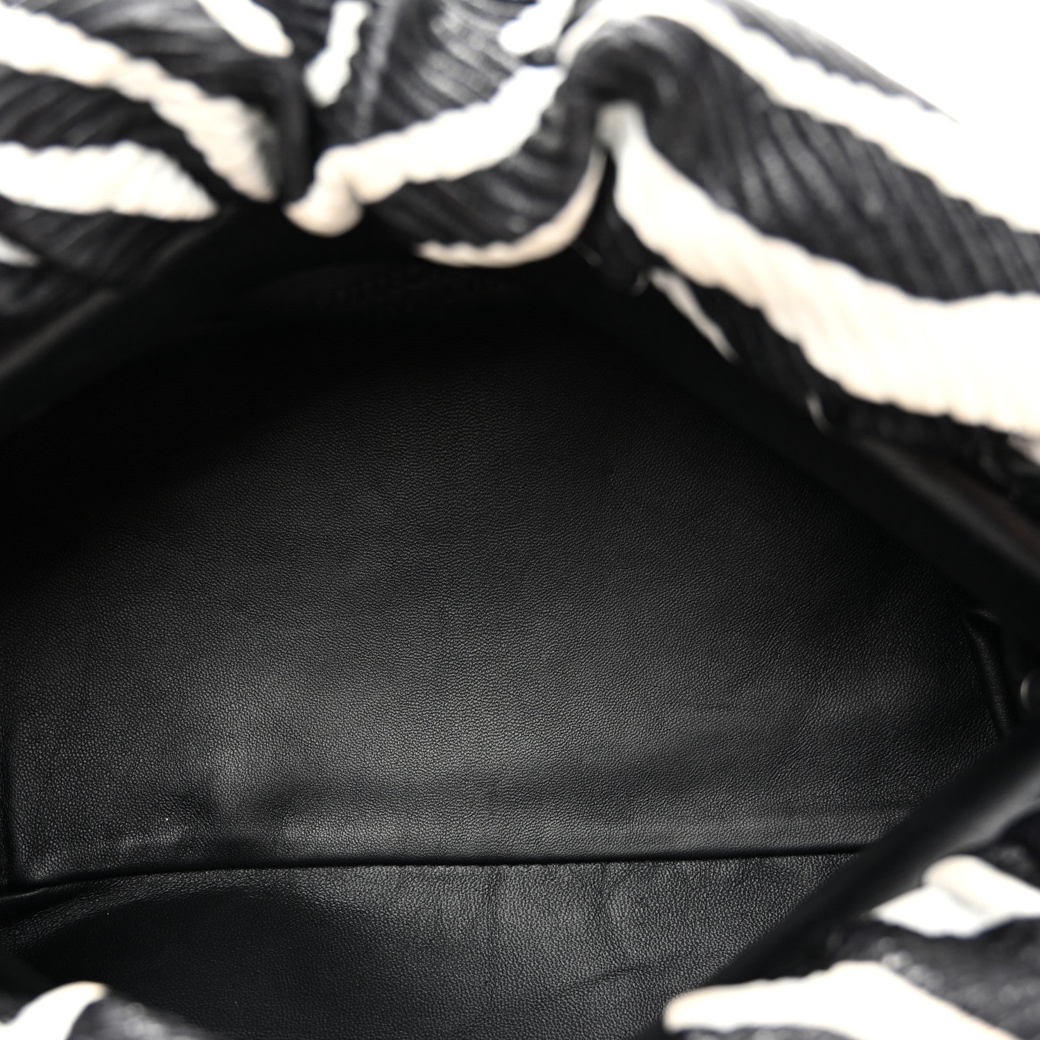 Nappa Zebra Print The Pouch Chain White Black