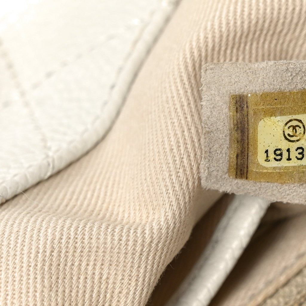 Caviar Stitched CC Pocket Tote White