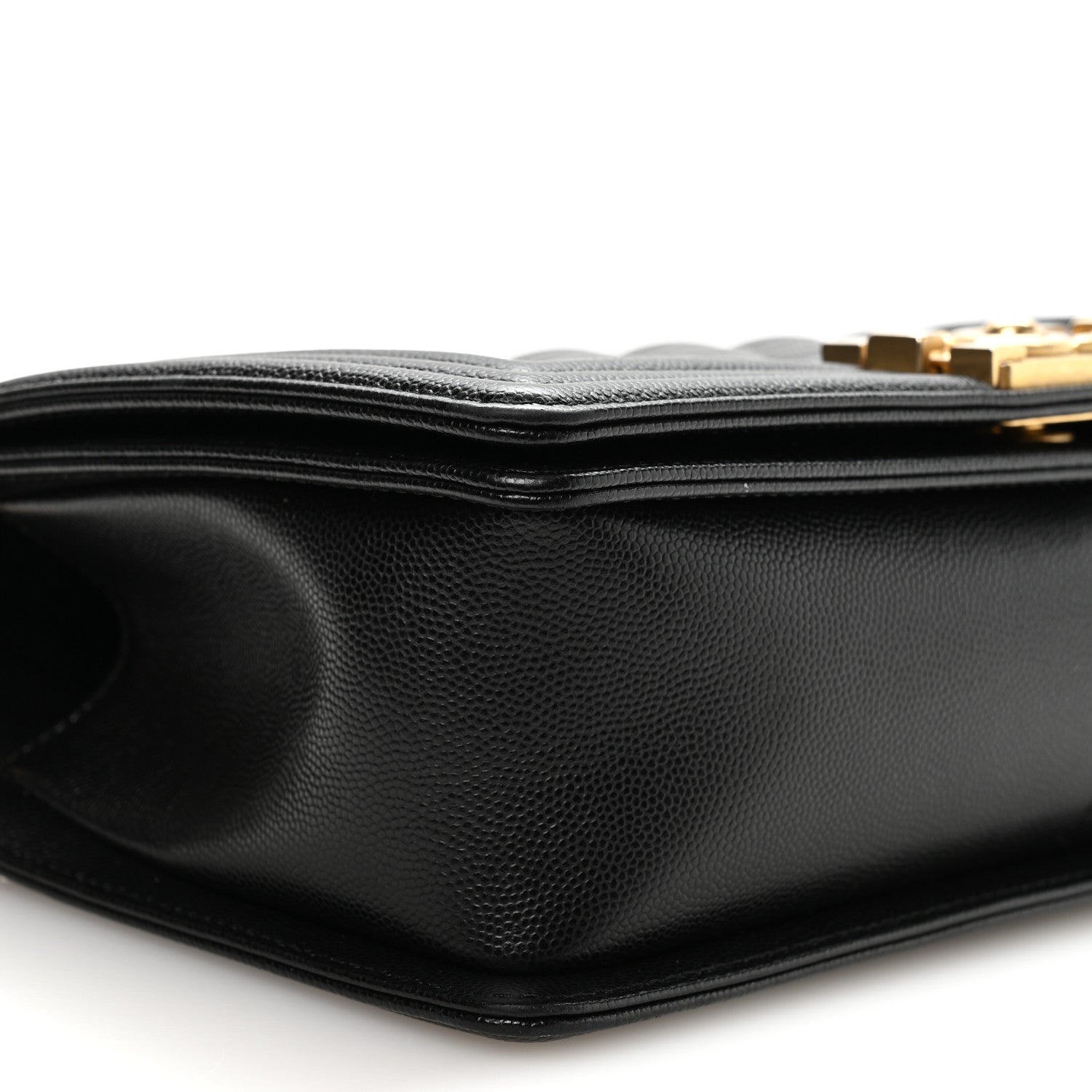 Caviar Quilted Medium Boy Flap Black