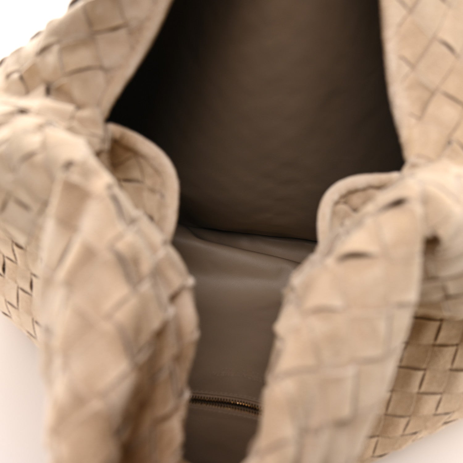 Suede Intrecciato Large Hop Ecru