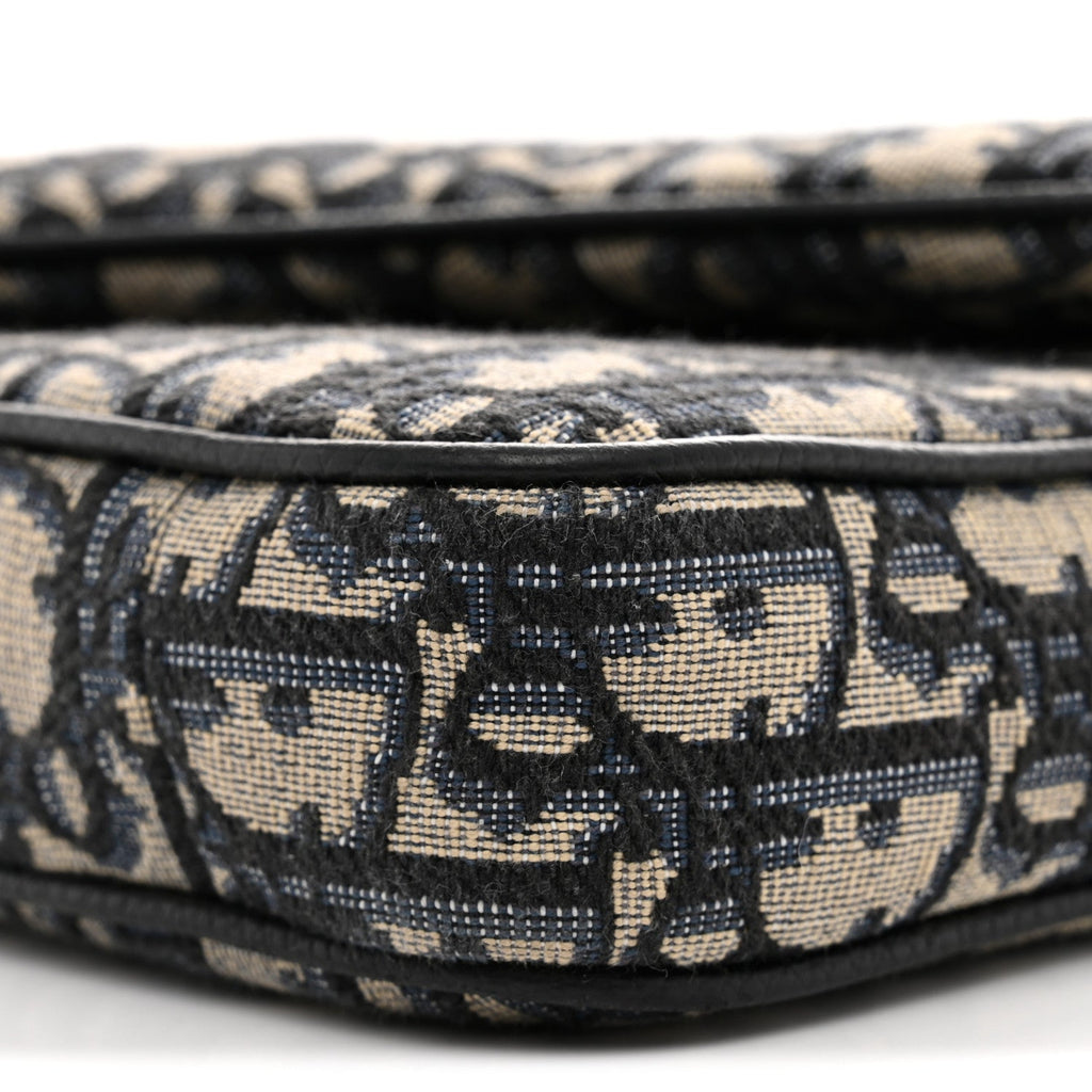 Oblique Saddle Triple Pouch Navy Blue