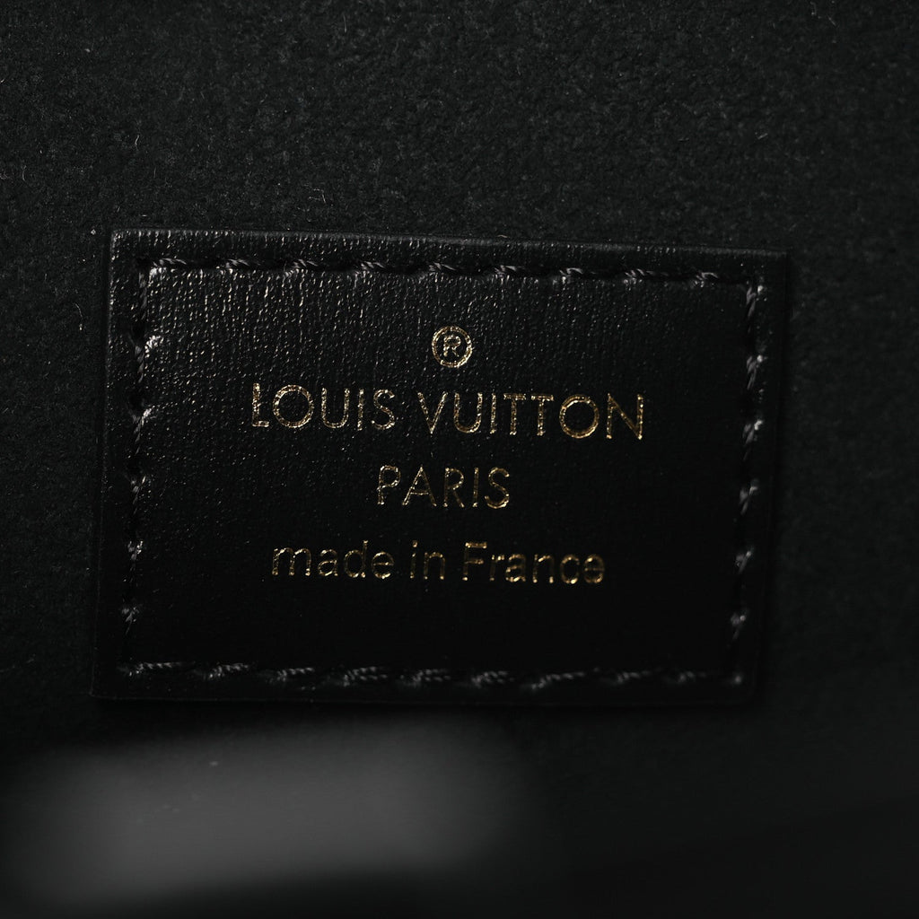 Reverse Monogram Noé Purse