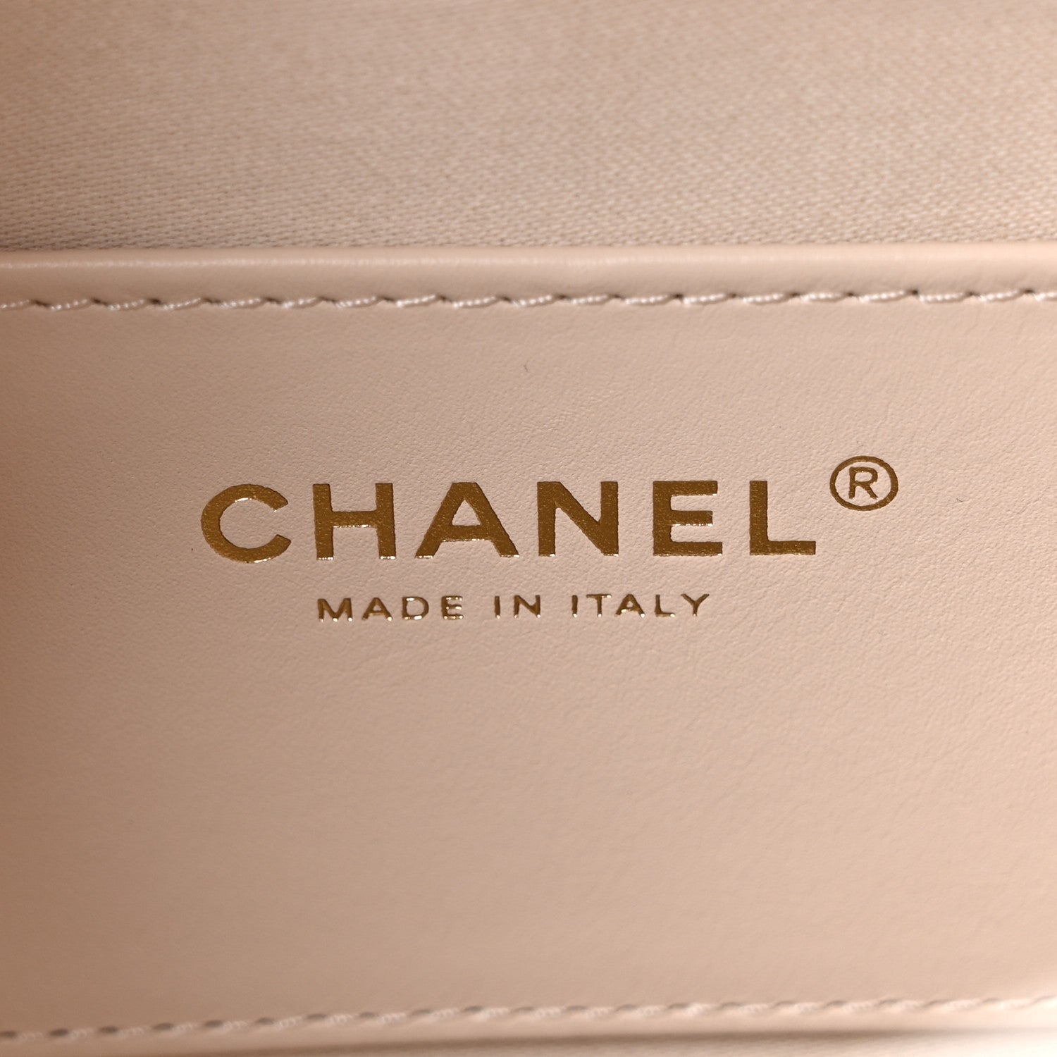 Caviar Quilted Medium Chanel 25 Handbag White
