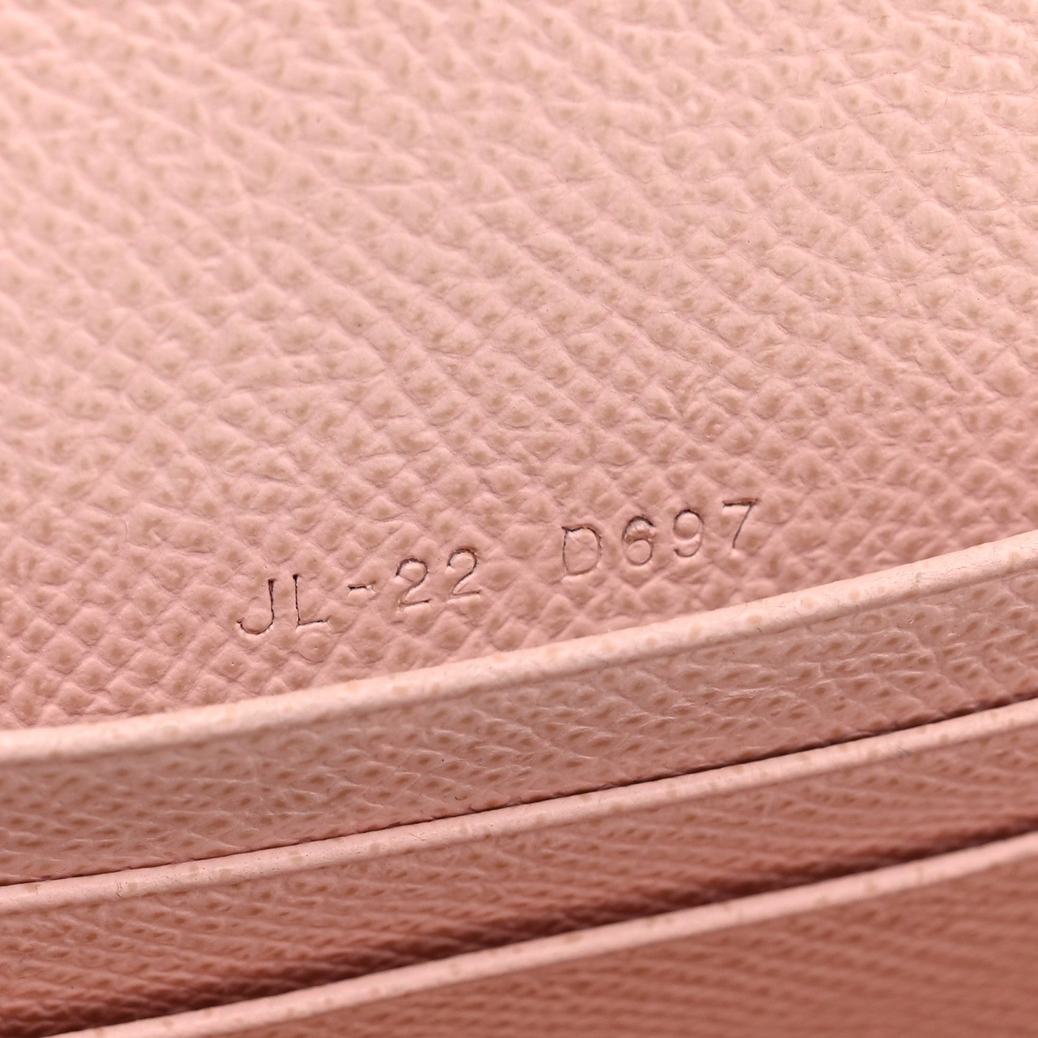 Hammered Calfskin Gancio Wallet On Chain Nylund Pink