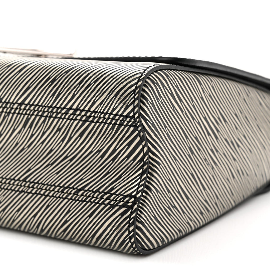 Epi Twist Shoulder Bag MM Platine