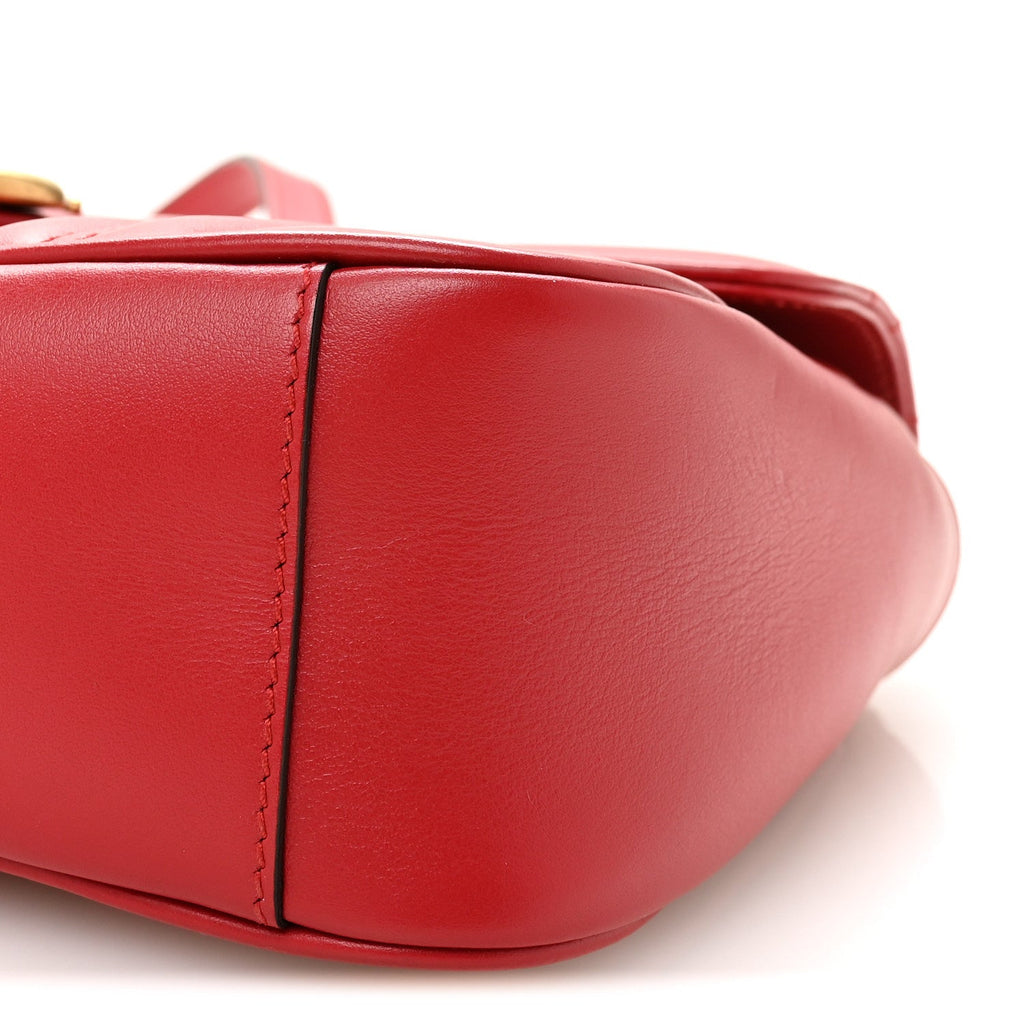 Calfskin Matelasse Small GG Marmont Shoulder Bag Hibiscus Red