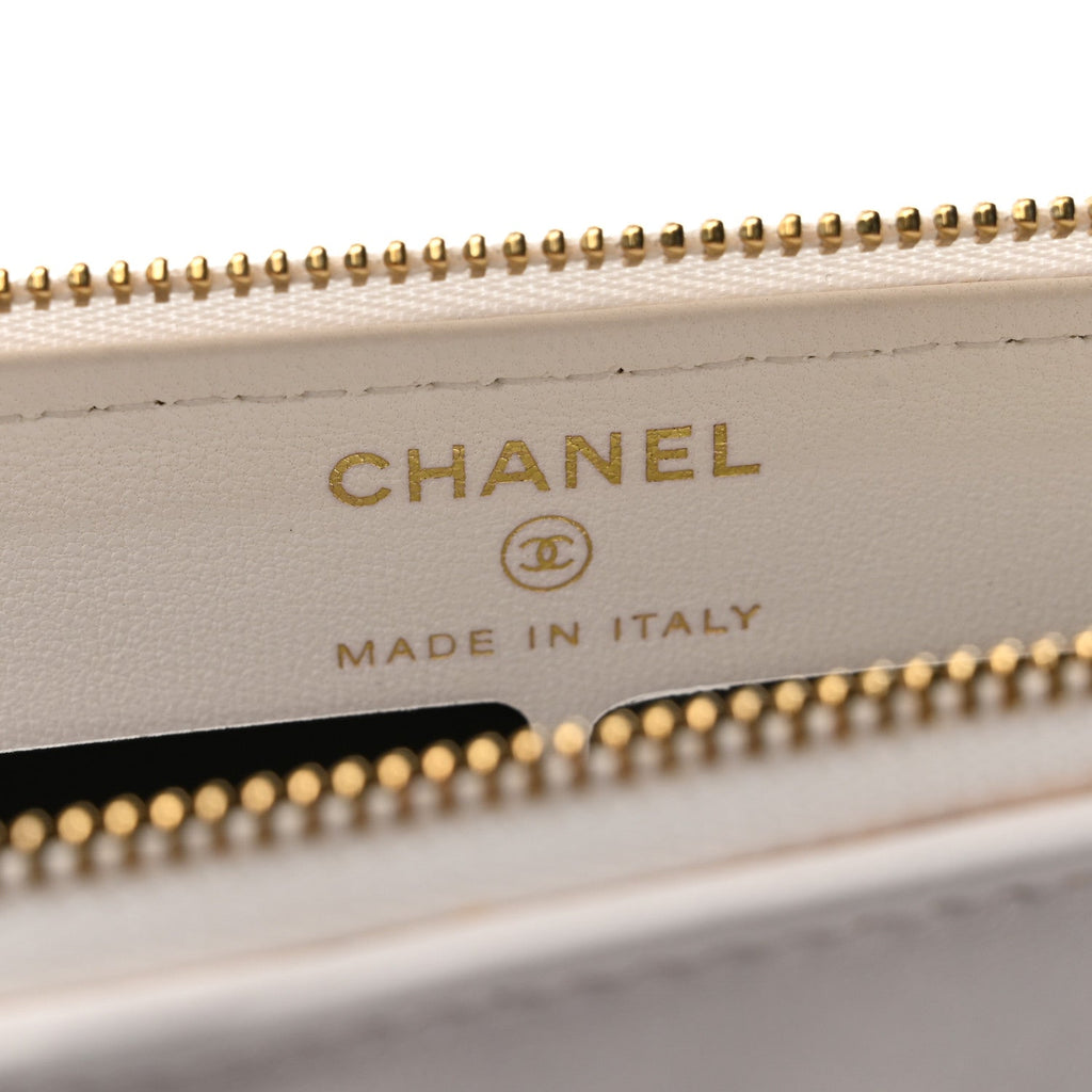 Lambskin Quilted Wave Clutch White